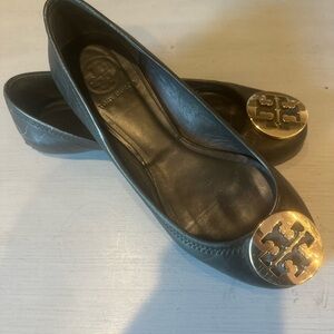 Tory Burch black ballet flats leather with gold plate
